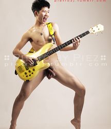 musicisti nudi 5de3920bbf0a4.jpg