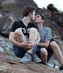 loving effusions 5de7f35c54c95.jpg