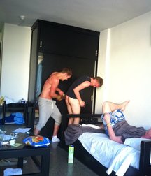 funny straight boys  naked 5de7f40e9582d.jpg