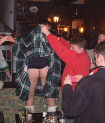 I don't wear underpants with a skirt 5de7f4872629a.jpg