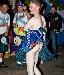 I don't wear underpants with a skirt 5de7f49a8add3.jpg