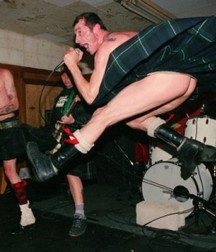 I don't wear underpants with a skirt 5de7f4a0525af.jpg