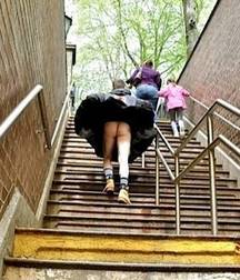 I don't wear underpants with a skirt 5de7f4a49a556.jpg