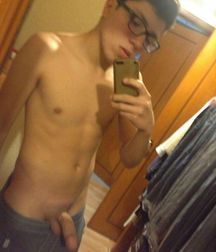 photograph yourself in the mirror 5dea53902dcf7.jpg