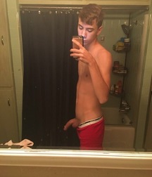 photograph yourself in the mirror 5dea539e9585d.jpg