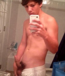photograph yourself in the mirror 5dea53b28caef.jpg