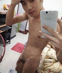 the selfies of Asian boys 5deb626b504d5.jpg