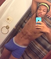 selfies amateur erection 5deb62da40d2a.jpg