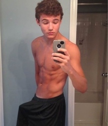 selfies amateur erection 5deb62fb9466b.jpg