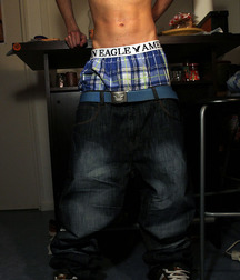saggingpants 5decdda362d72.jpg