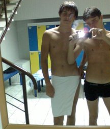 I make a selfies with my friend 5decdf1a7b1c5.jpg