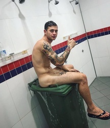 shower after gymnastics 5deec07aae1ab.jpg