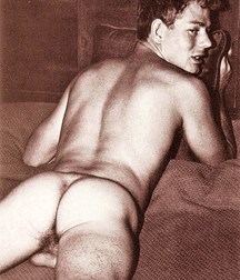 vintage boy 5defde31c1b44.jpg