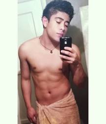 selfie with the towel 5df12d535590e.jpg
