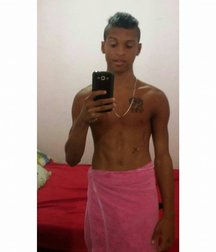 selfie with the towel 5df12d74a7218.jpg