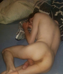 sleeping with her bare ass 5df391463a944.jpg
