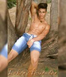 adorable boys 5df643771fff7.jpg