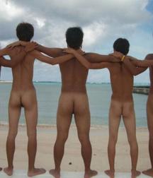 straight boys have a nice ass 5dfa41412f2e1.jpg
