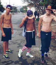 the fabulous straight Brazilian boys 5dfcea8749e5a.jpg