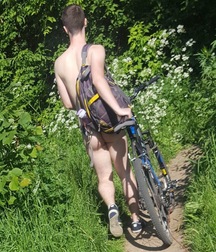 I like cycling while remaining naked 5dfceb25ae4cf.jpg