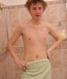 what's under the towel 5dfceb8b2eb47.jpg