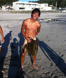 the shyness of Japanese boys 5dfdefd8060f1.jpg