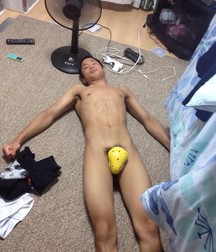 the shyness of Japanese boys 5dfdefeaebc7d.jpg