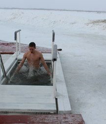 I'm not afraid of cold water 5dfdf0a1b146d.jpg