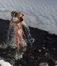 I'm not afraid of cold water 5dfdf0c6d1099.jpg