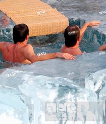 I'm not afraid of cold water 5dfdf0dc6c9de.jpg