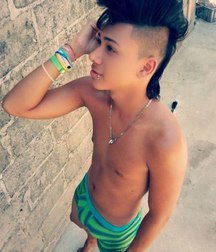 boys are also beautiful in their underwear 5e00faa68b0a2.jpg