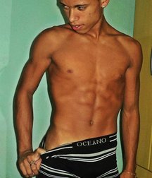 boys are also beautiful in their underwear 5e00fab348071.jpg
