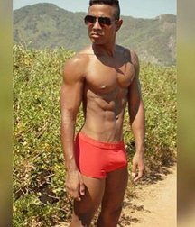boys are also beautiful in their underwear 5e00fab4ba03d.jpg