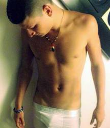 boys are also beautiful in their underwear 5e00fabb6000a.jpg