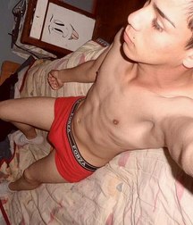 boys are also beautiful in their underwear 5e00fadf0a11c.jpg