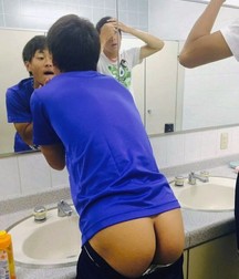 my straight friend's ass 5e00fbfbd371e.jpg