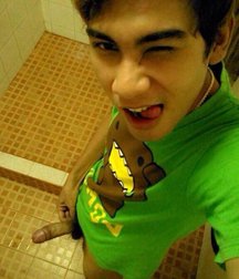 guys showing their cock 5e00fc90b37c9.jpg