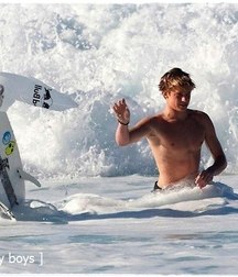 boys love to surf 5e021e0f391c1.jpg
