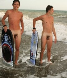boys love to surf 5e021e170952b.jpg