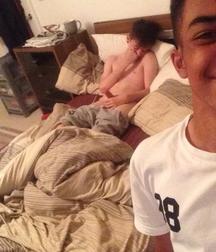 the strange world of straight guys 5e06409d4da15.jpg