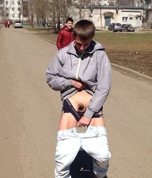 the strange world of straight guys 5e0640a1e2d4c.jpg