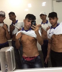 a selfies with friends amateur boys 5e10c1fc42dd2.jpg