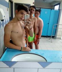 a selfies with friends amateur boys 5e10c21aa5e93.jpg