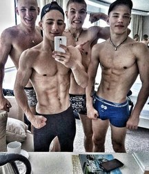 a selfies with friends amateur boys 5e10c24064f2b.jpg
