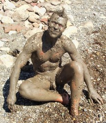 naked but covered in mud 5e1360634da61.jpg