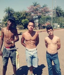 Brazilian straight guys 5e1361db7fe7a.jpg