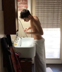 take off that towel amateur twinks 5e14ac084bf65.jpg
