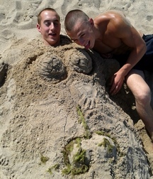 fun games with the sand 5e179b84b680b.jpg