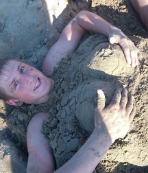fun games with the sand 5e179b9889901.jpg