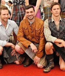 Scottish boys like the skirt straight twinks 5e1a0e1fb7778.jpg